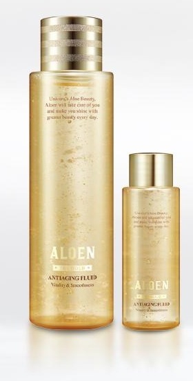 알로엔 안티에이징 플루이드 200ml 본품과 50ml 증정품 두 병. 용기 글자: ALOEN, THE GOLD, ANTIAGING FLUID Vitality & Smoothness